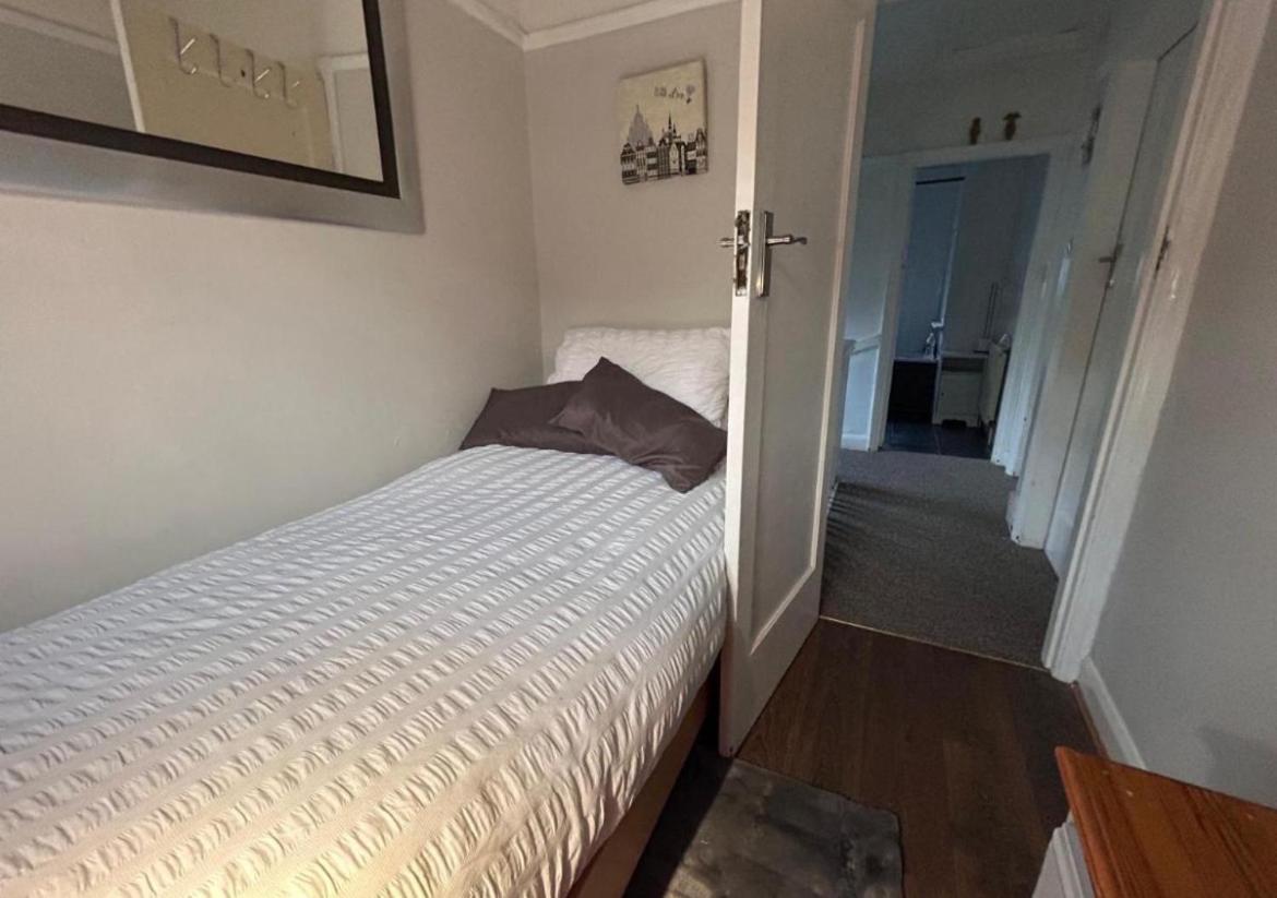 Ferienwohnung Redditch Rest Near Town Centre & Transport Links Exterior foto