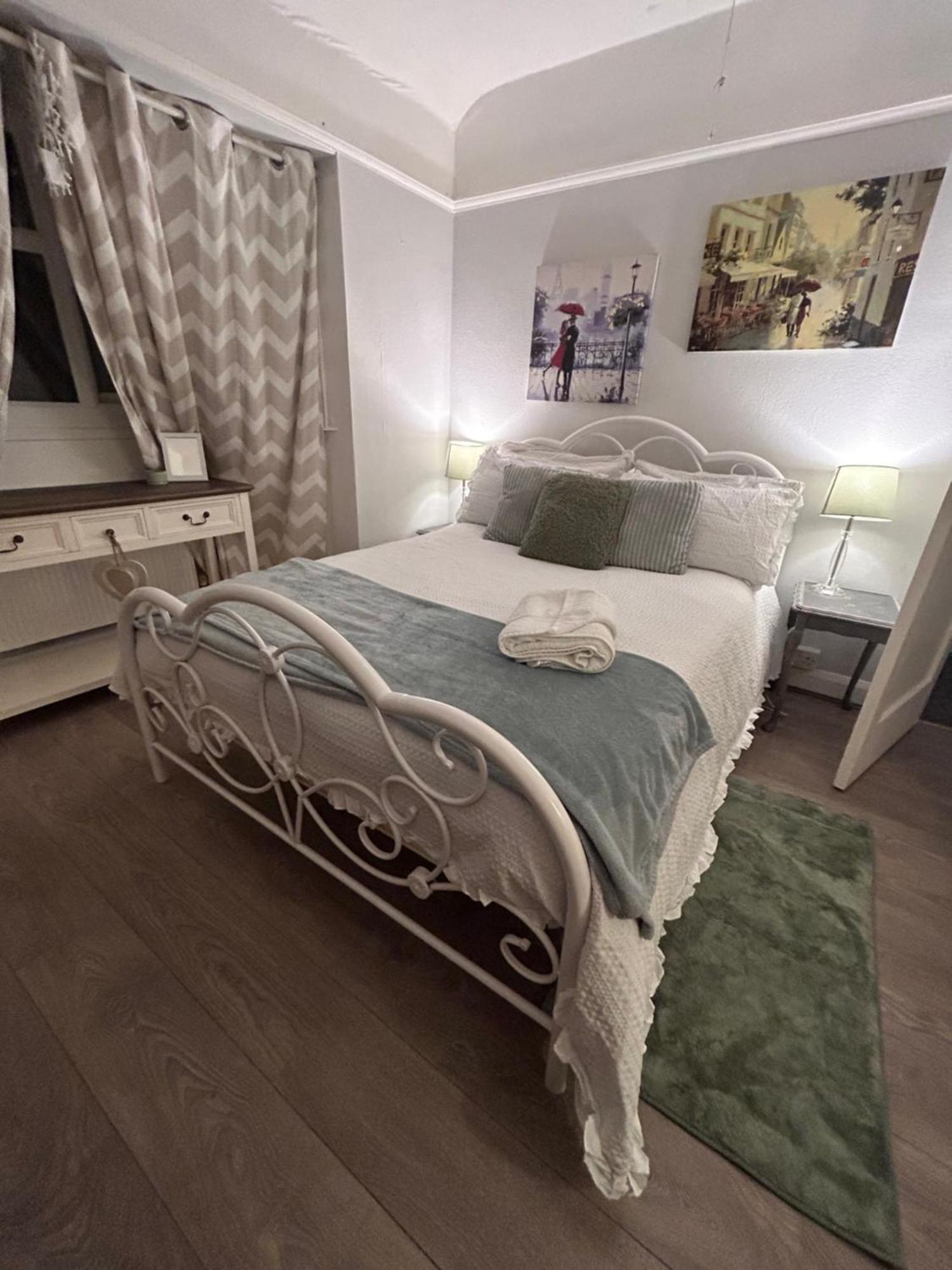 Ferienwohnung Redditch Rest Near Town Centre & Transport Links Exterior foto